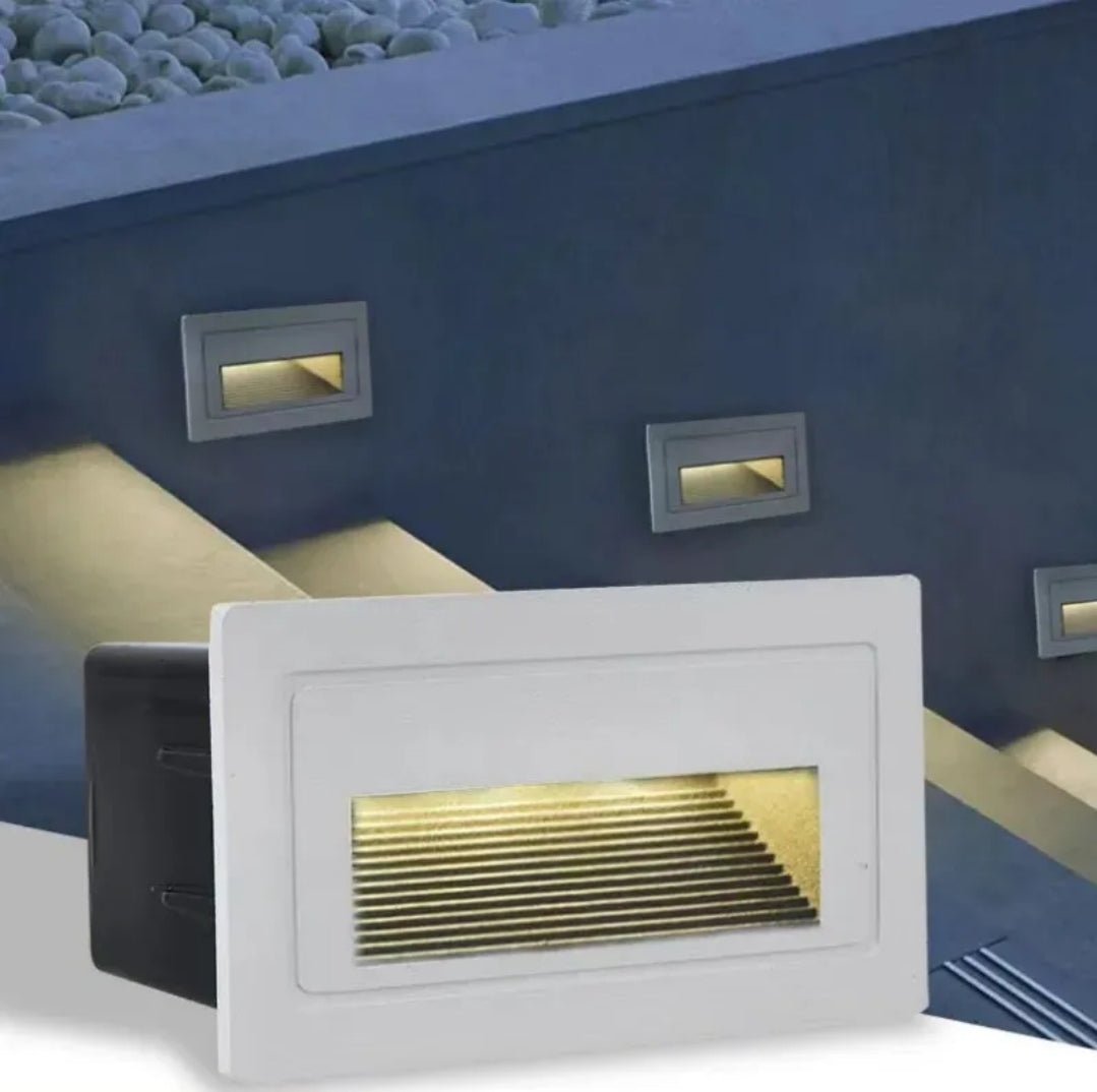 LUZ GUIA 7011-3W ALUMINIO COLOR BLANCO