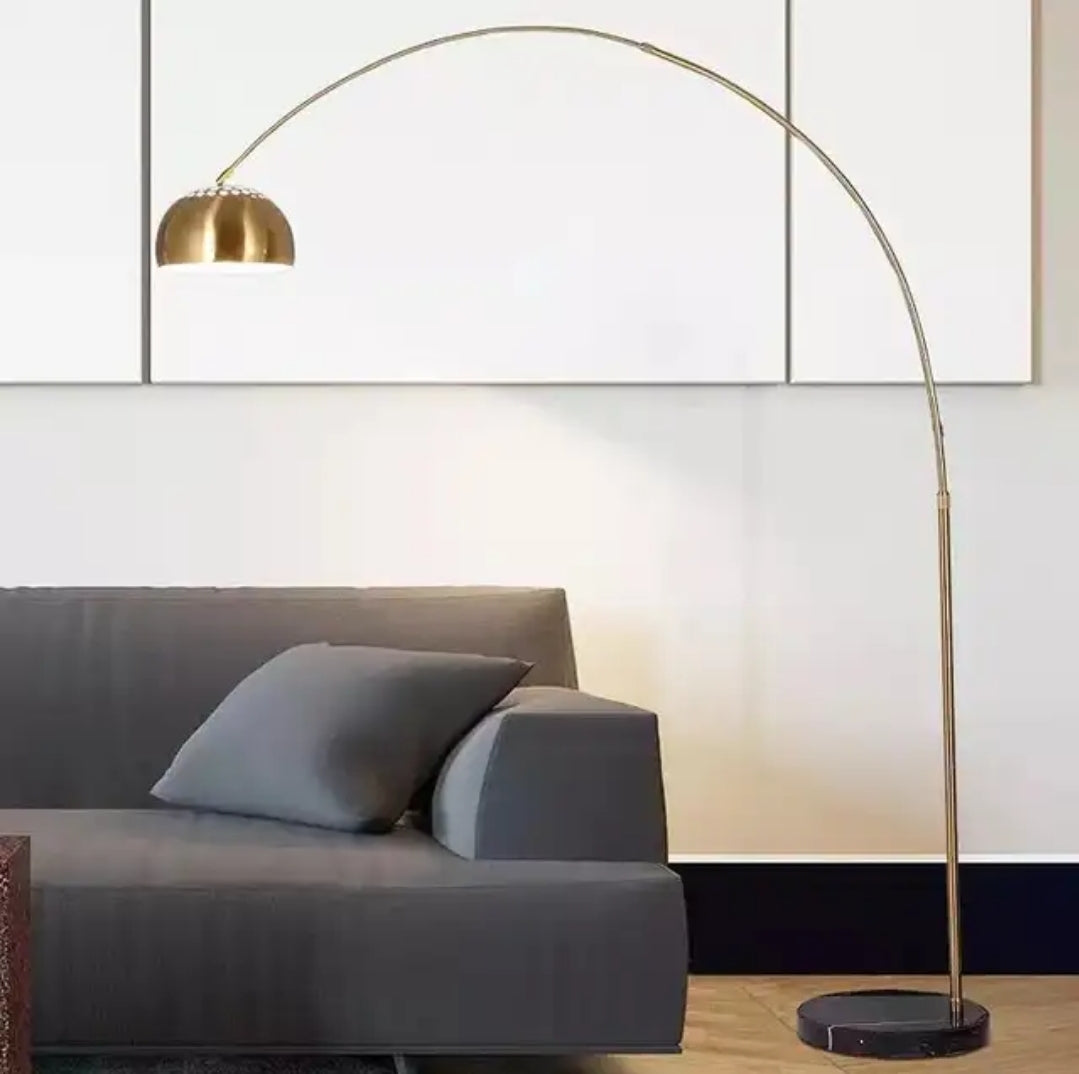 LAMPARA ARCO ORVI DORADO
