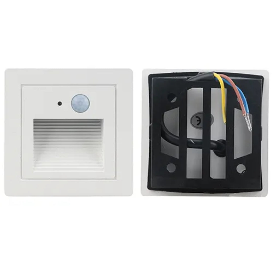 LUZ GUIA 3W CON SENSOR DE MOVIMIENTO IP45 BLANCA