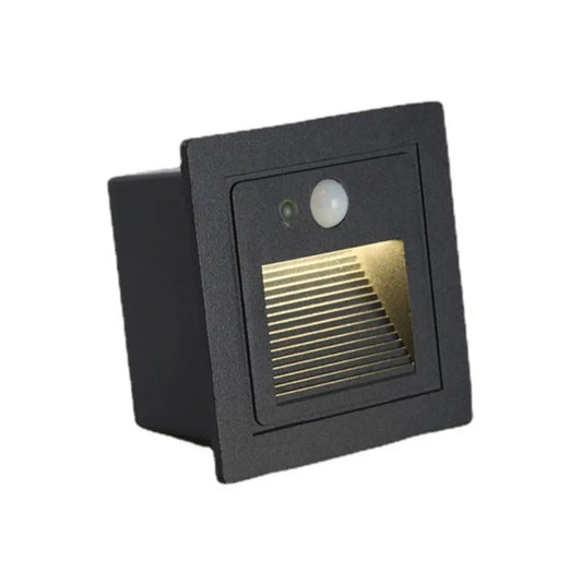 LUZ GUIA DE 3W CON SENSOR DE MOVIMIENTO IP45 NEGRA